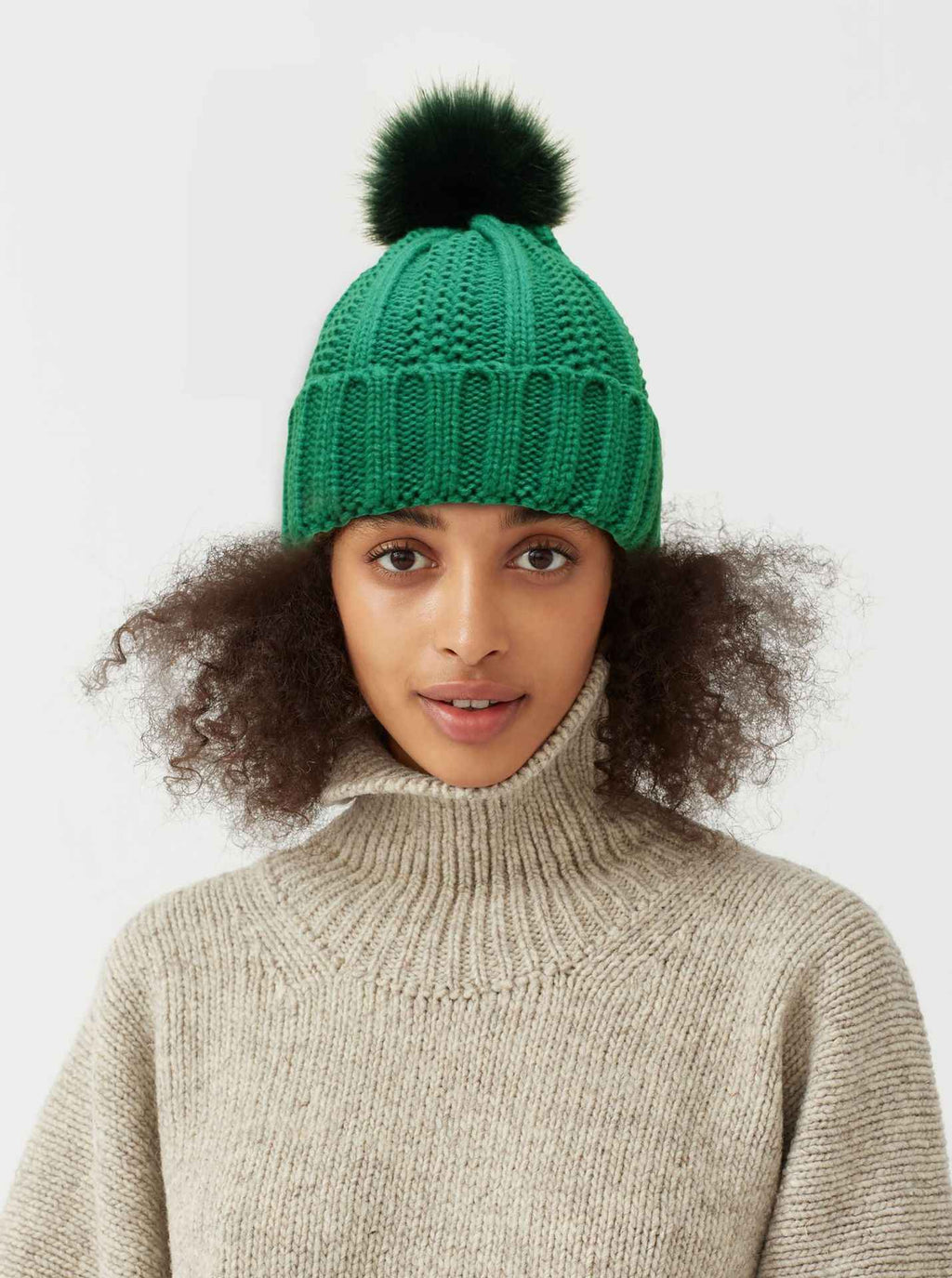 Skull-Print Knitted Beanie – Lined, Faux Fur Pom