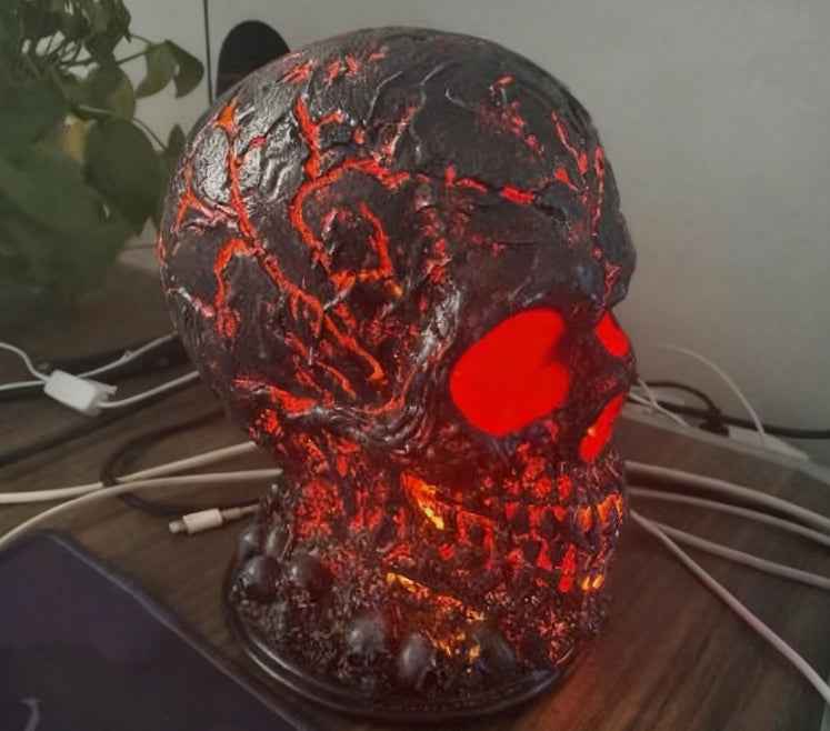 Skull Lava Lamp – LED Desk Light for Halloween